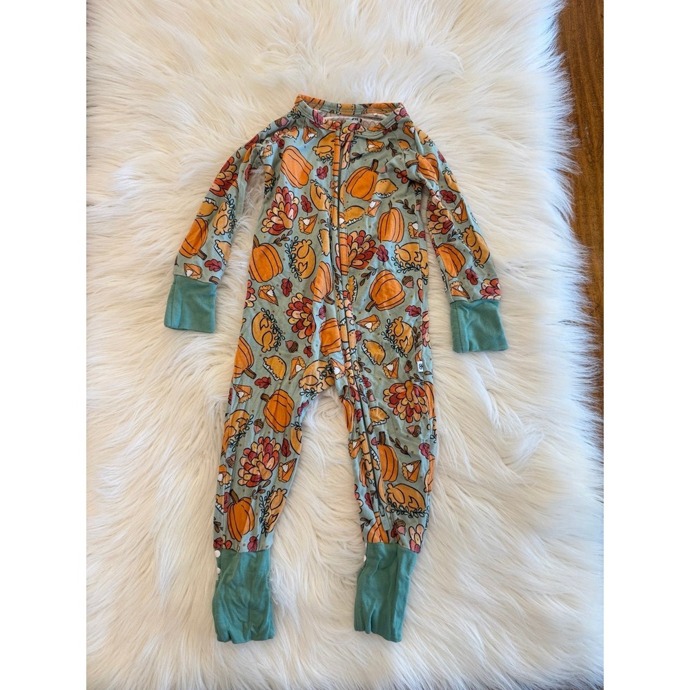 Bums and‎ Roses Thanksgiving sleeper pajama size 3/6m